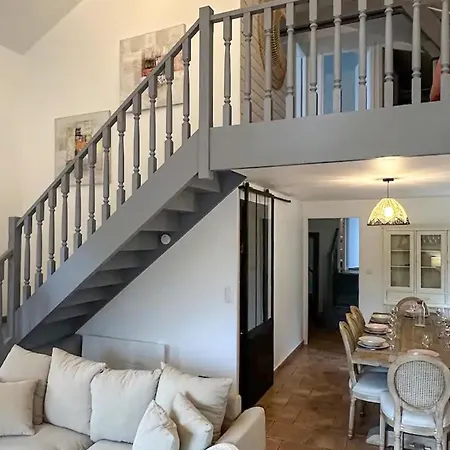 3 Bedroom Amazing Home In Goudargues غودارغوس
